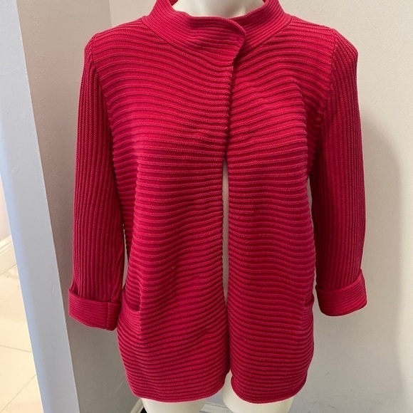 Anne Klein Cardigan ribbed pink with 3/4 cuffed sleeves. 100% cotton. Medium
C - Picture 1 of 11